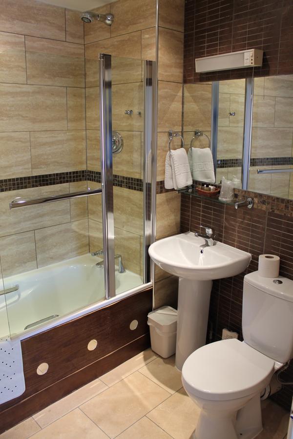 Longview Hotel Knutsford Ngoại thất bức ảnh